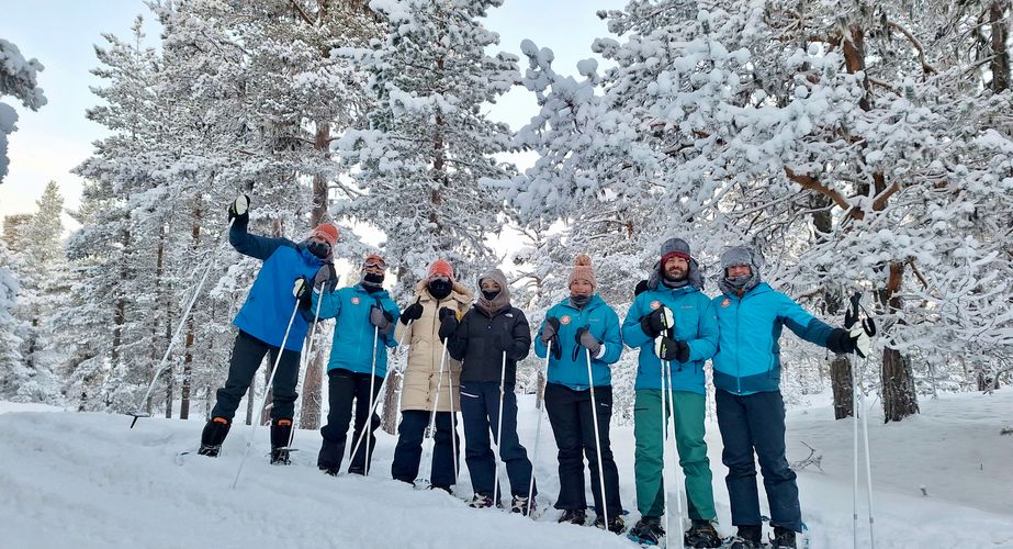 Sneeuwschoenwandelen groepsfoto